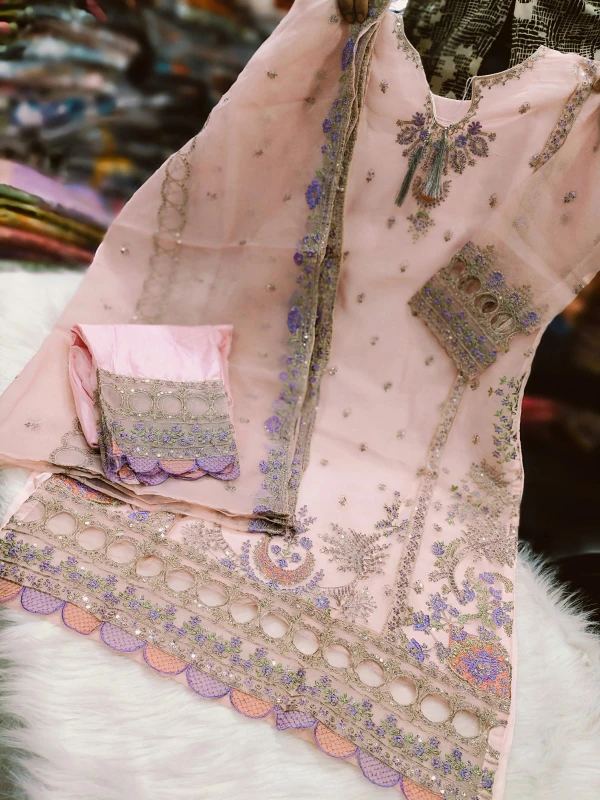 Pakistani Design 4-Piece Sada Bahar Tissue Set - Vibrant Ensemble