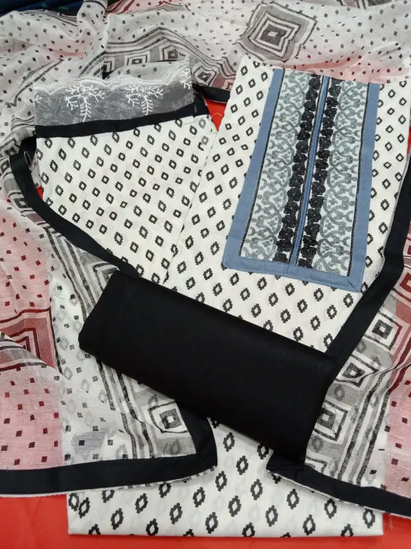 বুটিকস থ্রি পিস - Elegant Boutique Fashion