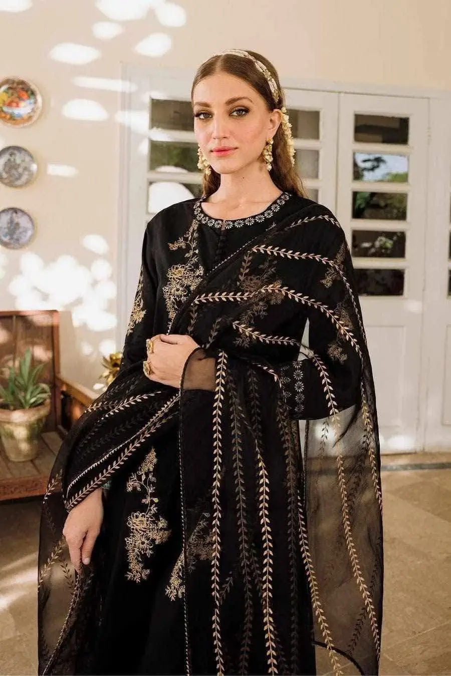 Georgette Embroidery Set - Timeless Elegance