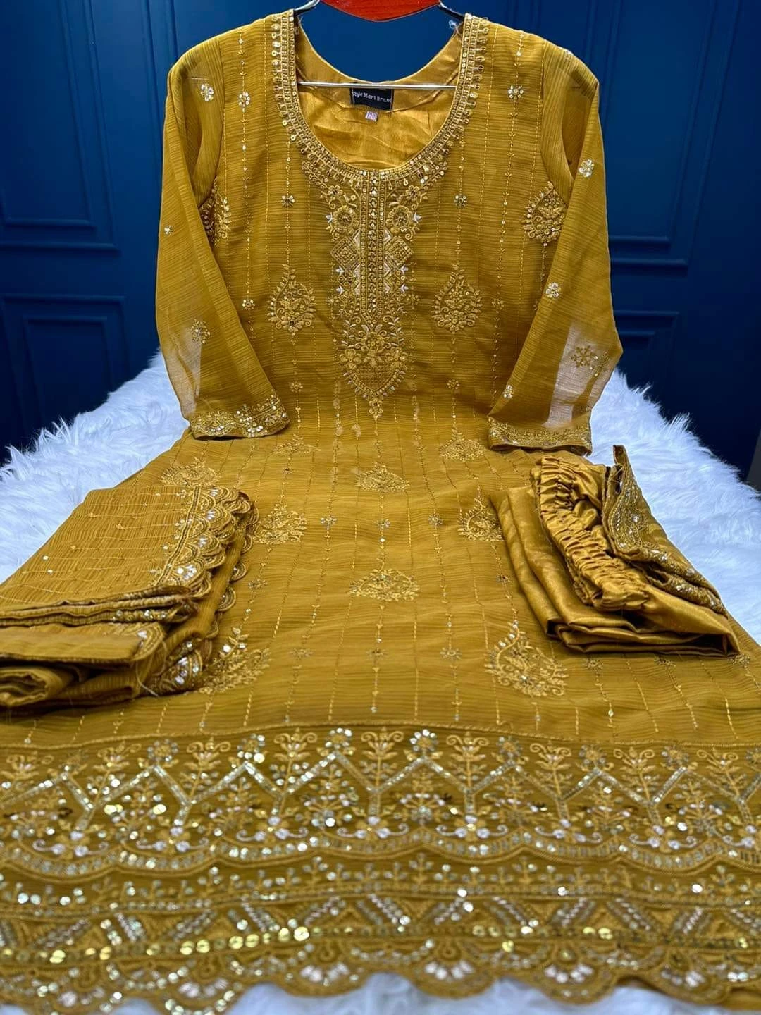 Luxurious White Gold Chinon Georgette Set