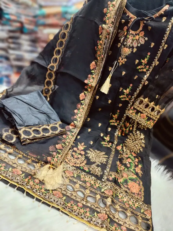 Pakistani Design 4-Piece Sada Bahar Tissue Set - Cultural Beauty