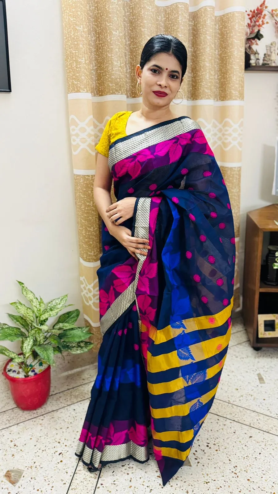 প্রিমিয়াম হাইব্রিড সুতি শাড়ি