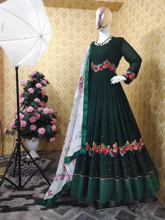 রেডিমেড জর্জেট এমব্রয়ডারি পার্টি ড্রেস