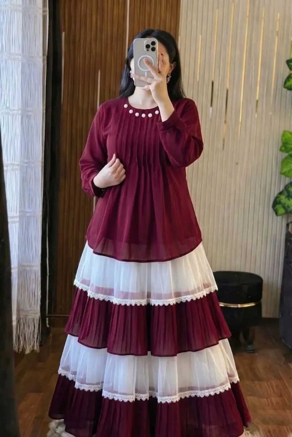 Feather-Soft Luxury Trendy Ladies Tops and Skirt Set Exquisite Print Ladies T-shirt