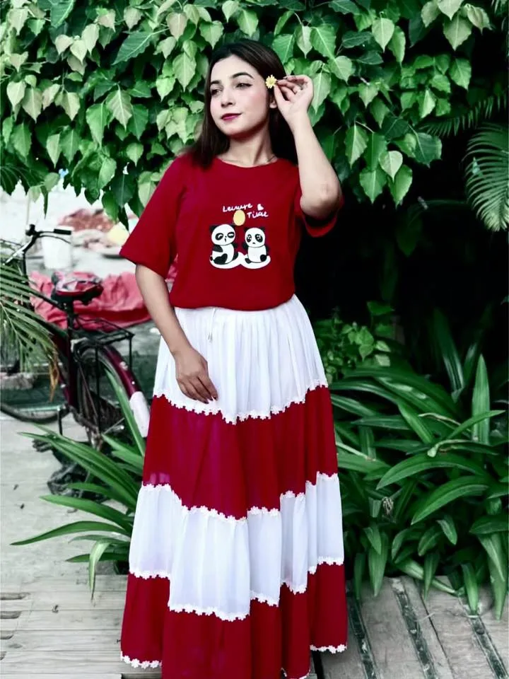 Feather-Soft Pristine Stylish Skirt and  Set Exquisite Print Ladies T-shirt