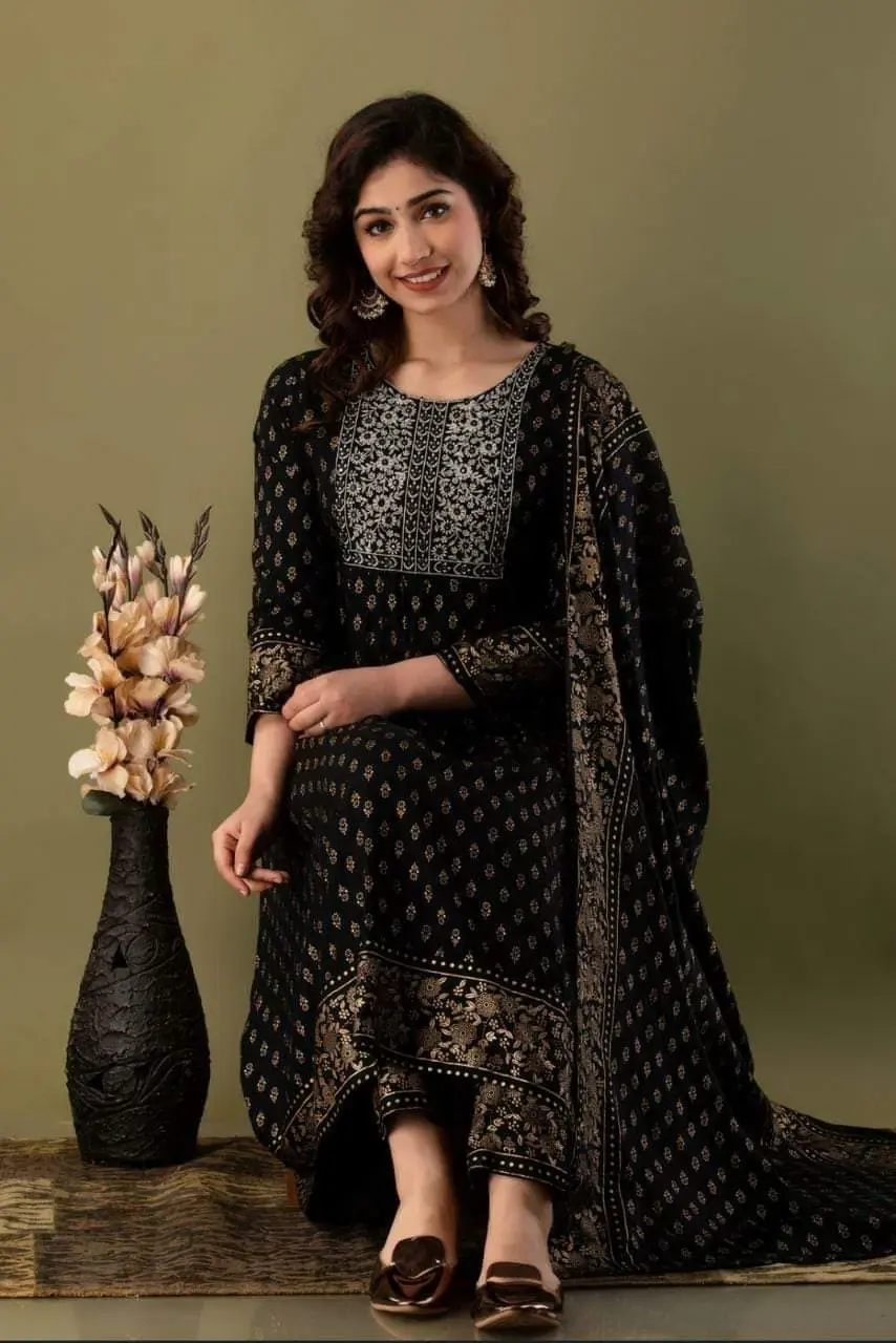 আনস্টিজ স্ক্রিন প্রিন্ট থ্রি-পিস - Statement Piece