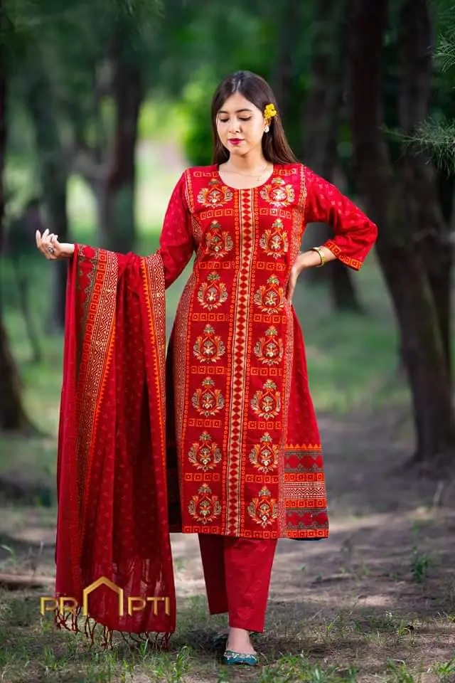 Unstitch Three Piece - সহজে স্টাইল করার সুযোগ
