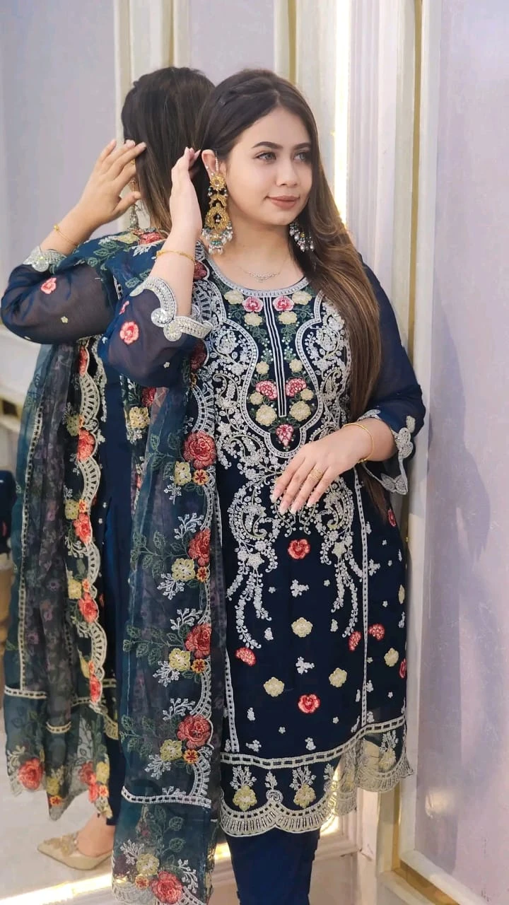 Pakistani Design 4-Piece Sada Bahar Tissue Set - Elegant Ensemble